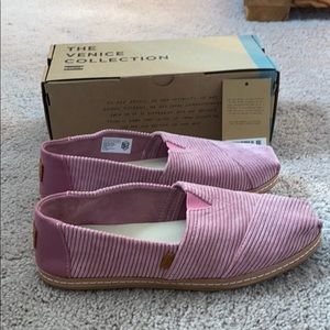 Women’s Light Mauve Corduroy TOMS